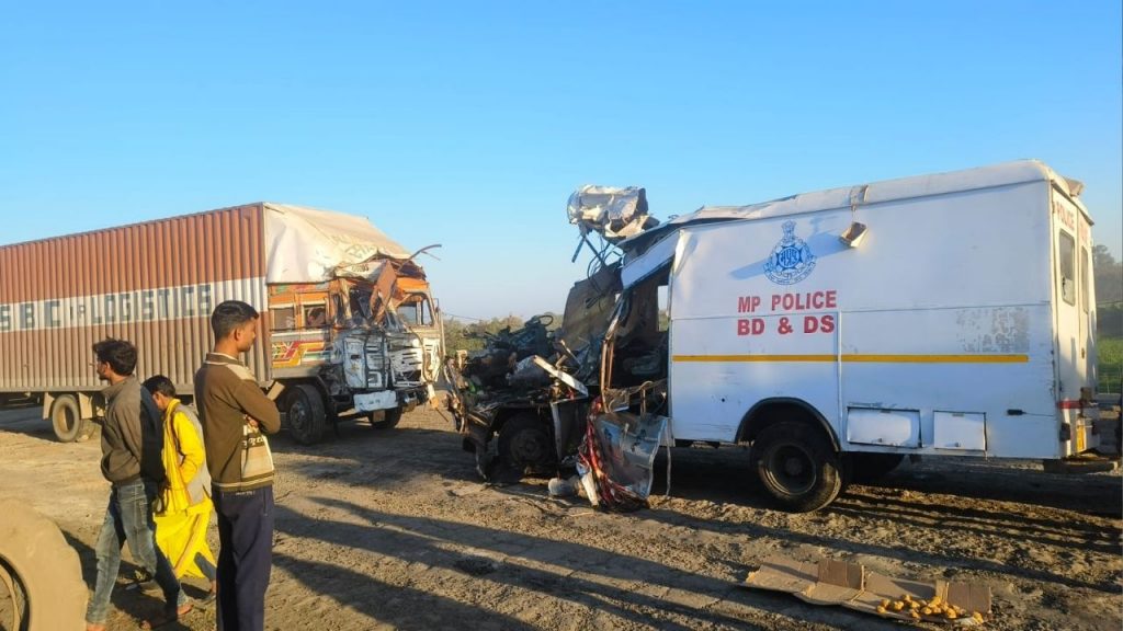 Horrific road accident on Sagar National Highway