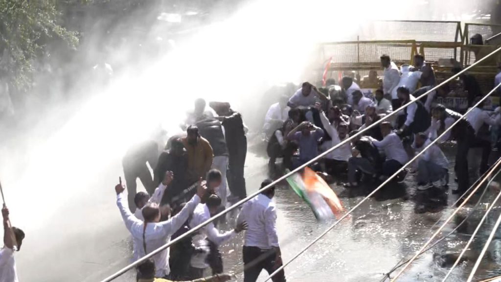 In Indore, Youth Congress workers were chased away by the police using water cannons.