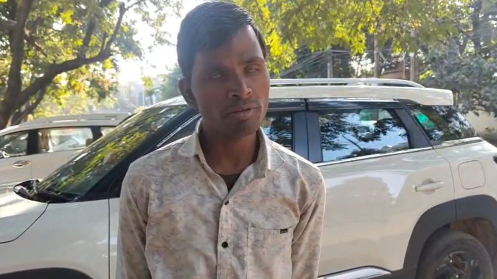 A handicapped person was cheated by claiming to be close to Minister Kailash Vijayvargiya.