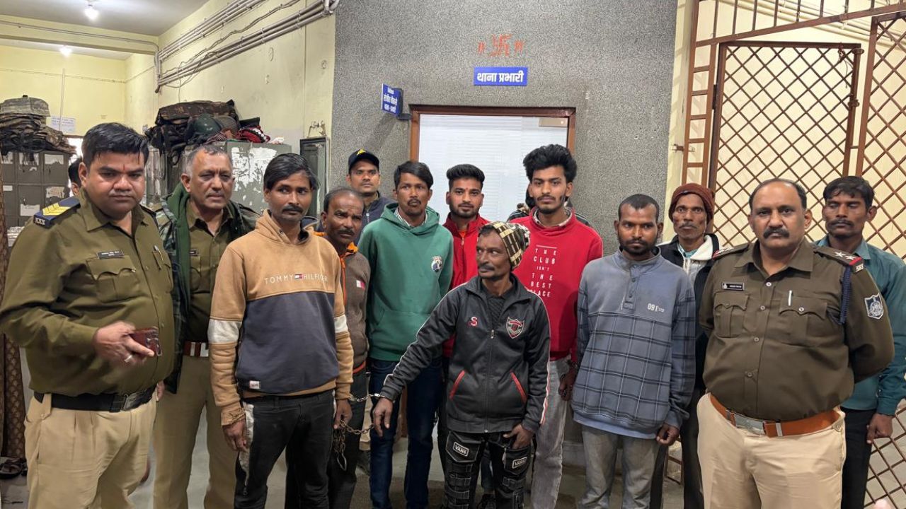 Bhopal Police arrested 32 absconding warrants.