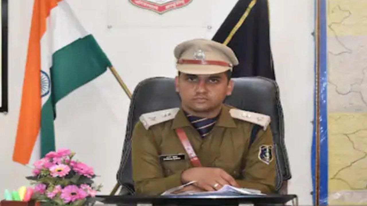 IPS Prabhat Kumar has been made the new SP of Chhattisgarh.