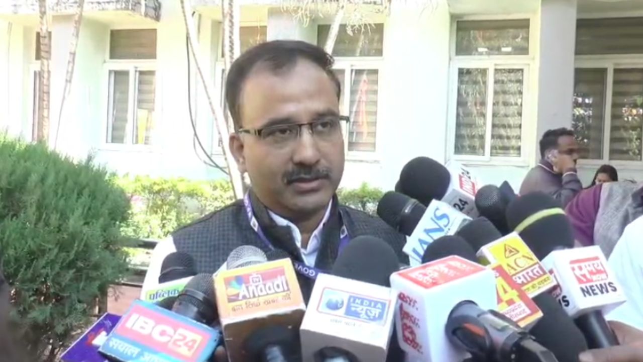 Incharge Bhuvan Gupta gave information regarding Bhopal SIR.