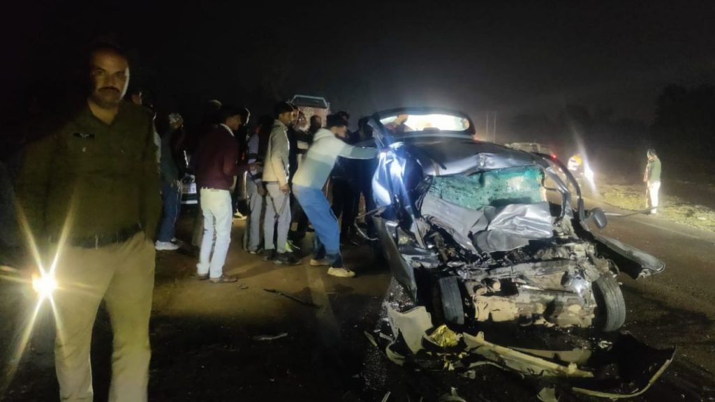 Chhatarpur road accident: 5 killed, 2 injured in collision between truck and car
