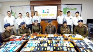 Gwalior police recovered mobile phones worth Rs 1.82 lakh in December under the 'Tera Tujhko Arpan' campaign.