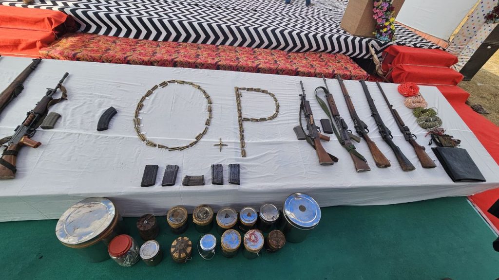 22 Maoists surrendered in Malkangiri, Odisha.