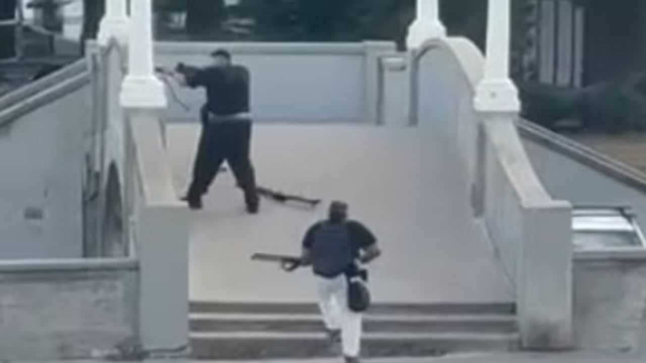 australia-sydney-bondi-beach-shooting-news-father-son-both-pakistan-connection