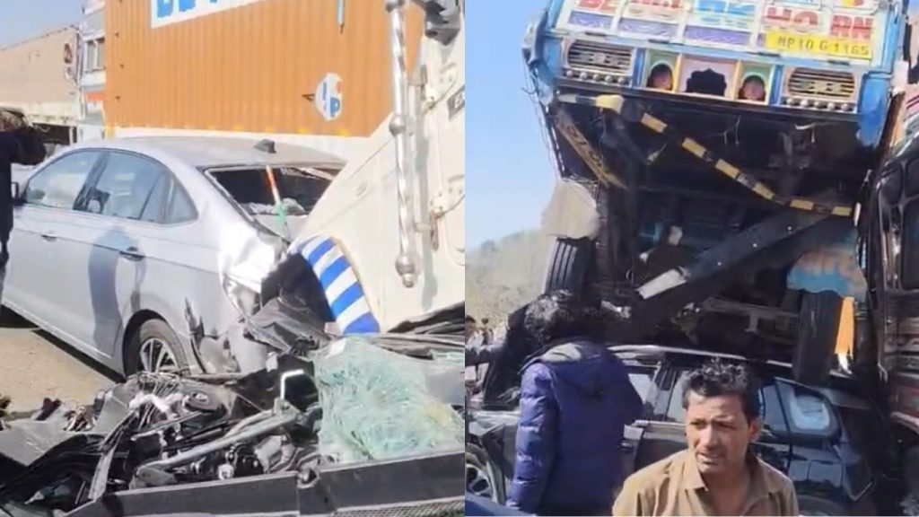 A horrific road accident occurred in Indore Mhow