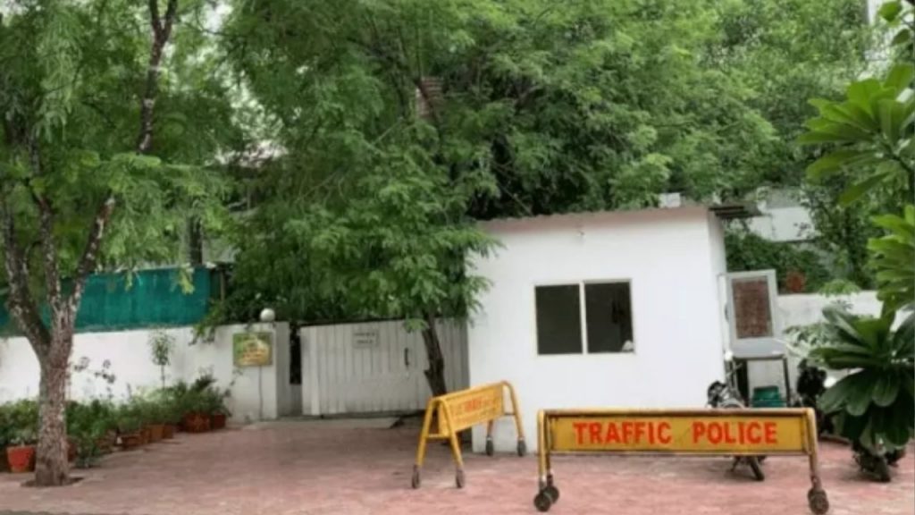 The Mohan government in Bhopal will get the government bungalows vacated by former ministers