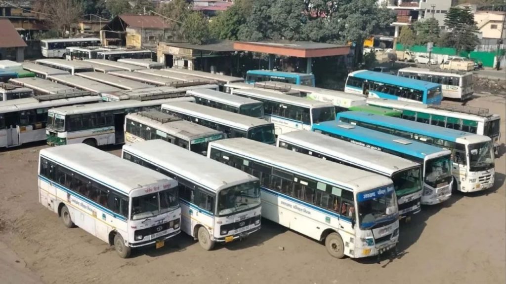 The permits of 15-year-old buses in Gwalior have been suspended