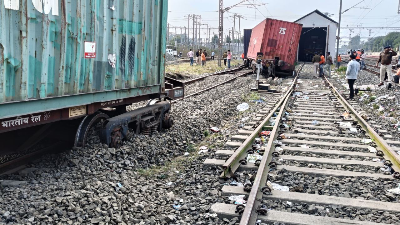 Goods train derailed at Maksi railway station in Shajapur