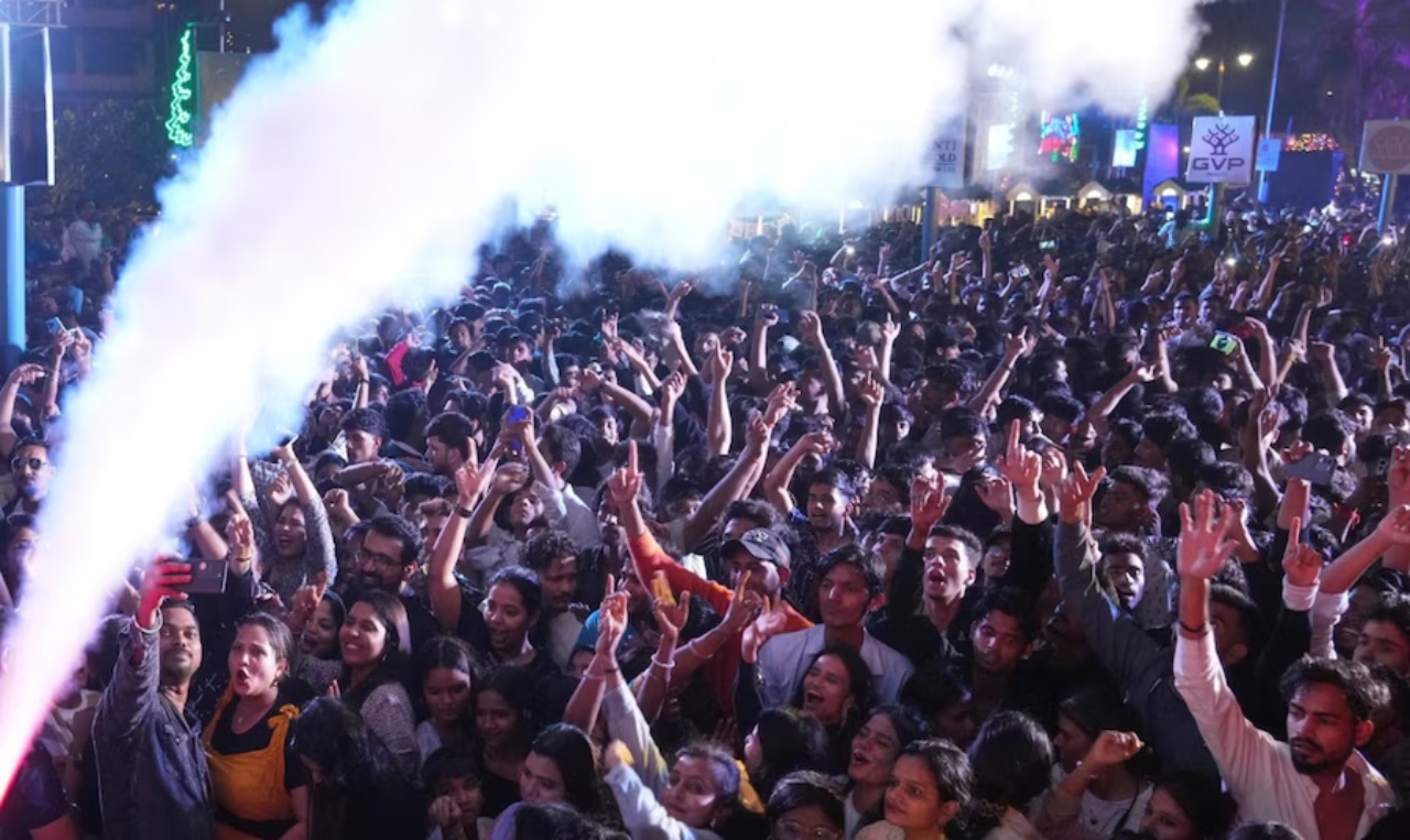 happy new year 2026 Bhopal-Raipur to Delhi-Goa entire country celebration