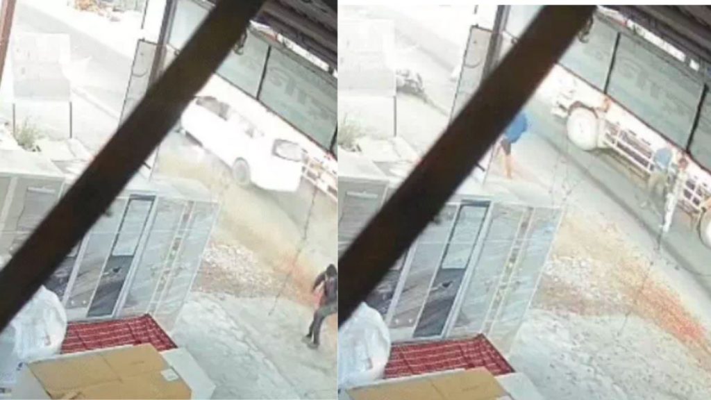 road accident in Maheshwar