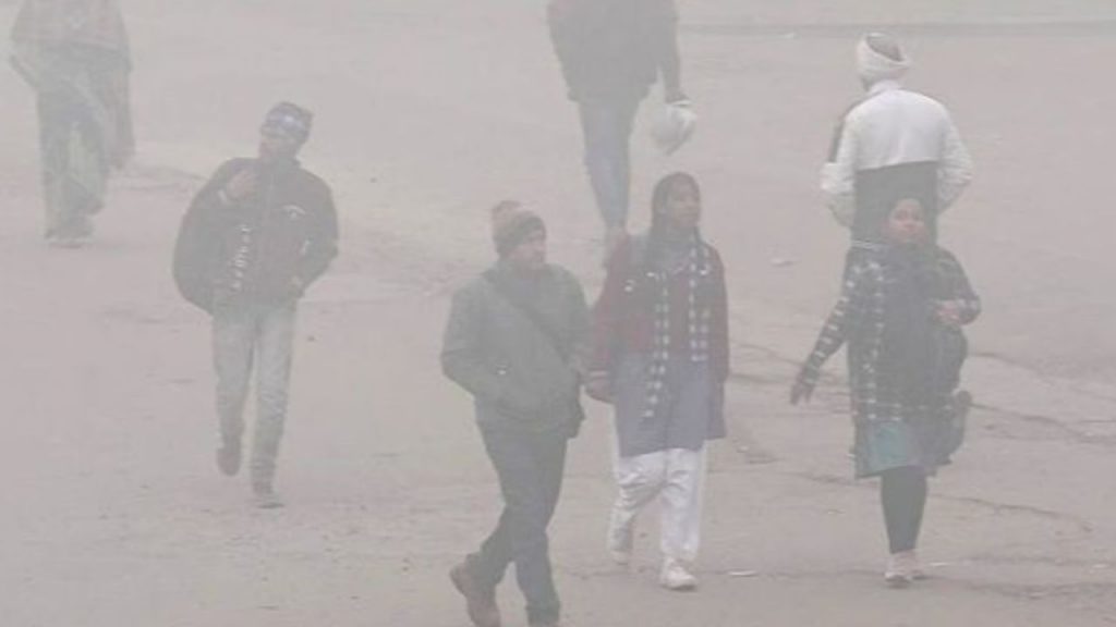 Madhya Pradesh is experiencing a severe cold wave; holidays have been declared in 15 districts, including Indore and Jabalpur.