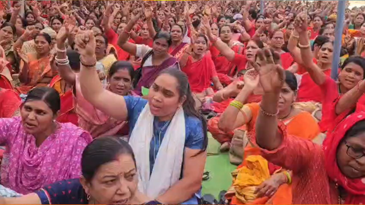 Anganwadi workers protest in Durg