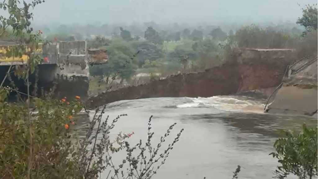 Bargi dam canal breached.