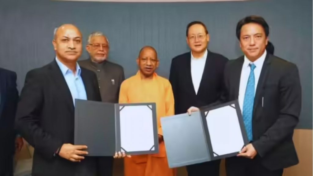 CM Yogi with investors in Singapore