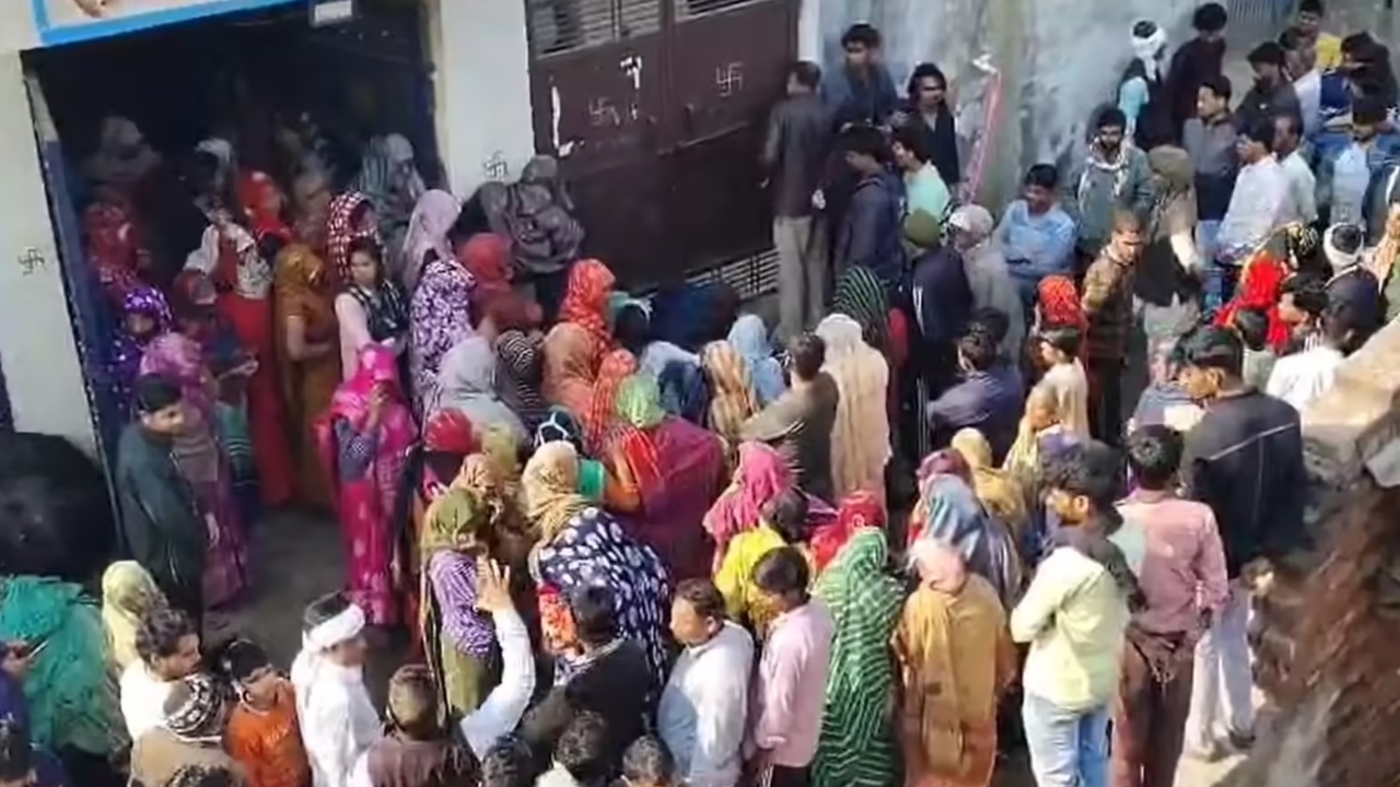 Mathura Suicide News