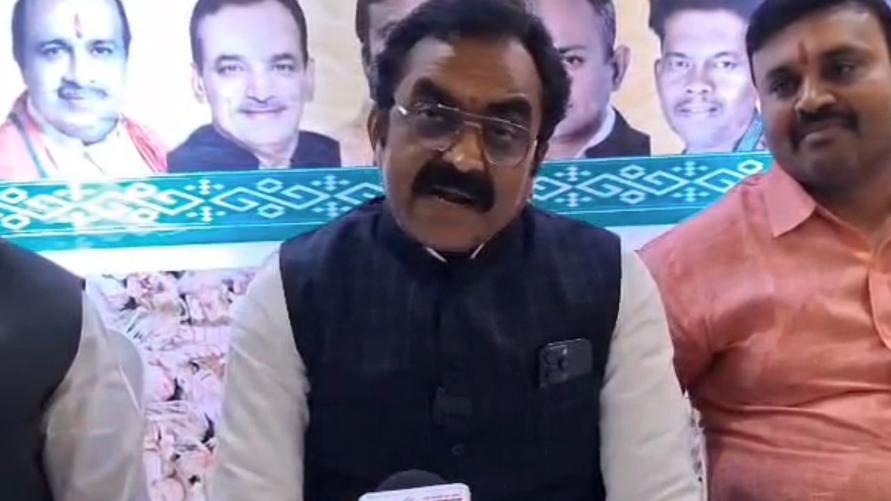Cabinet Minister Rakesh Singh (File Photo)