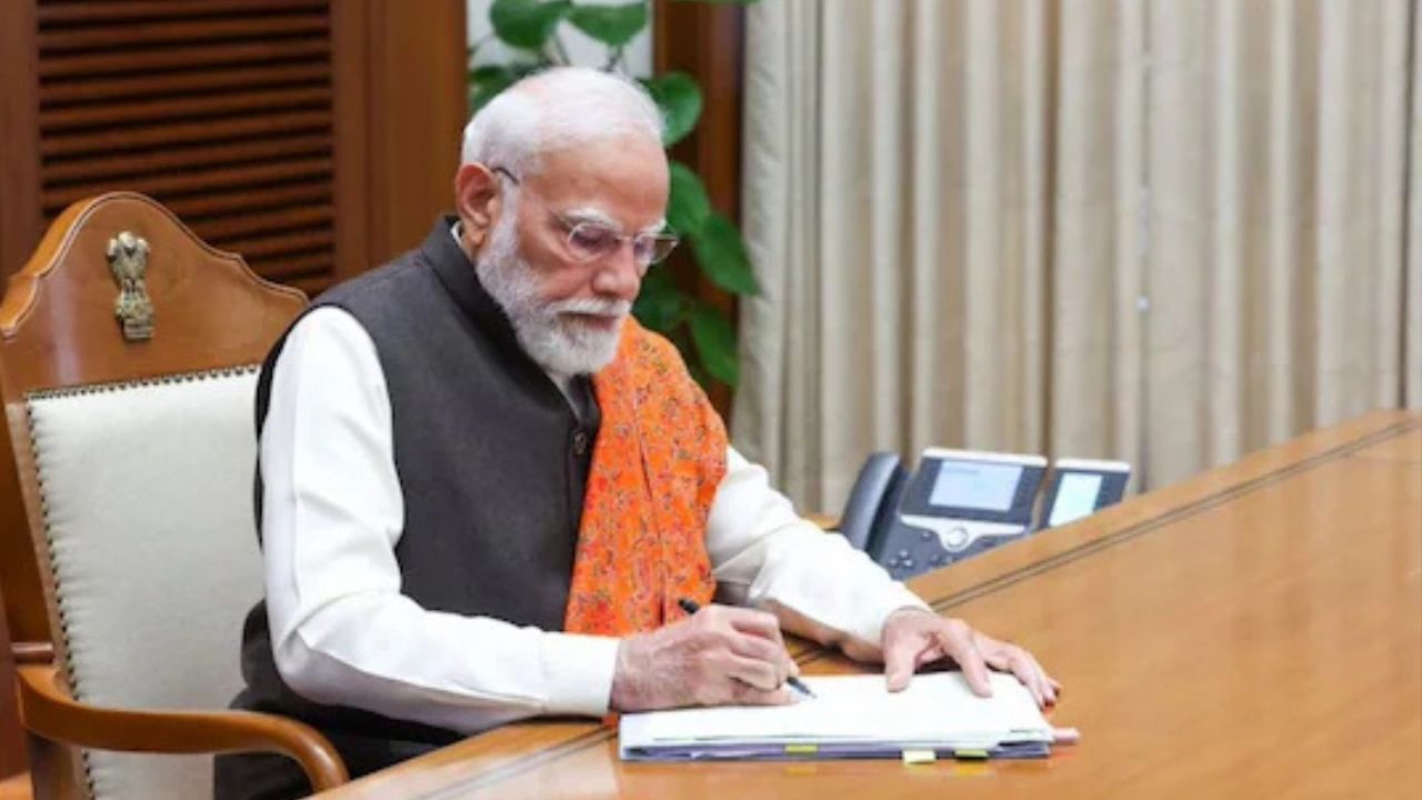 Prime Minister Modi at the cabinet meeting of the new office Seva Teerth.