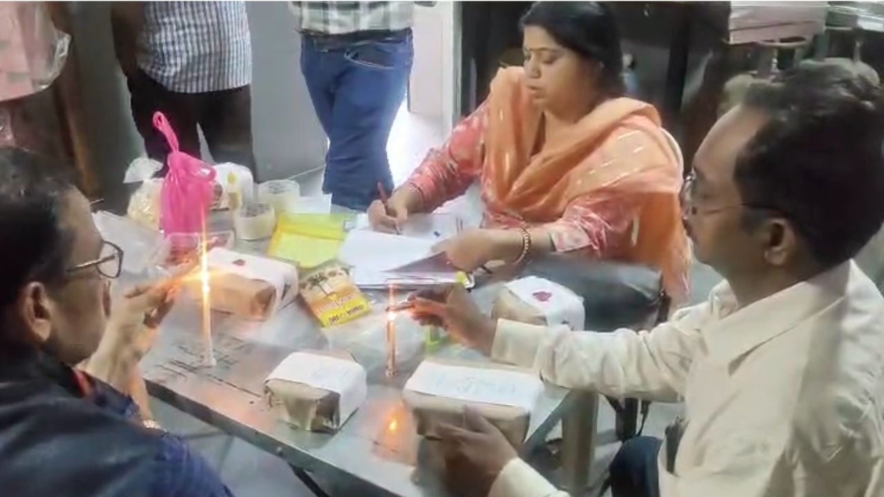 In view of Holi, the Food Department team conducted a raid.