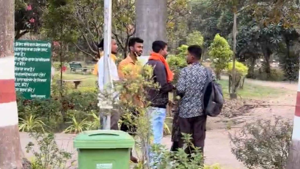 raipur_valentines_Day_hanuman_chalisa