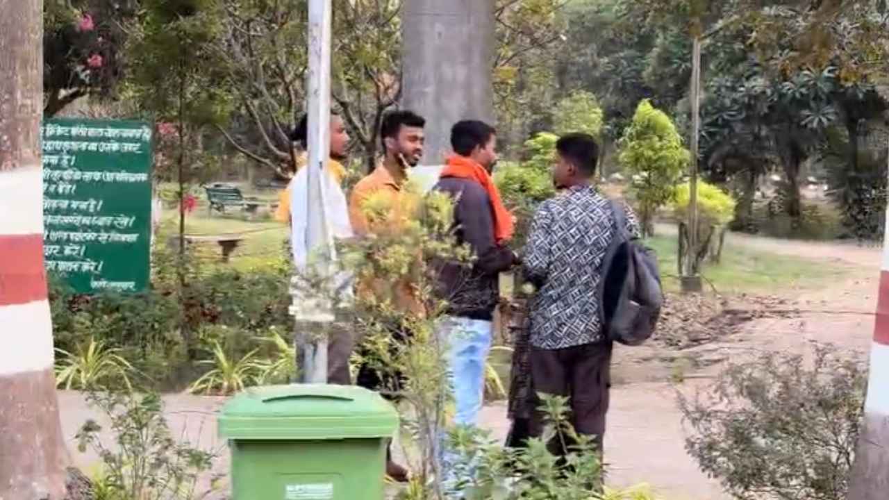 raipur_valentines_Day_hanuman_chalisa