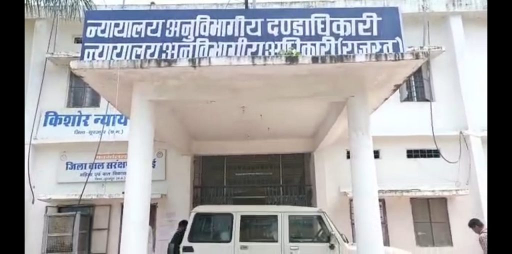 सरगुजा संभाग में खुलेआम लकड़ी तस्करी