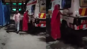 In Katni, the wife of the injured patient was made to clean the ambulance.