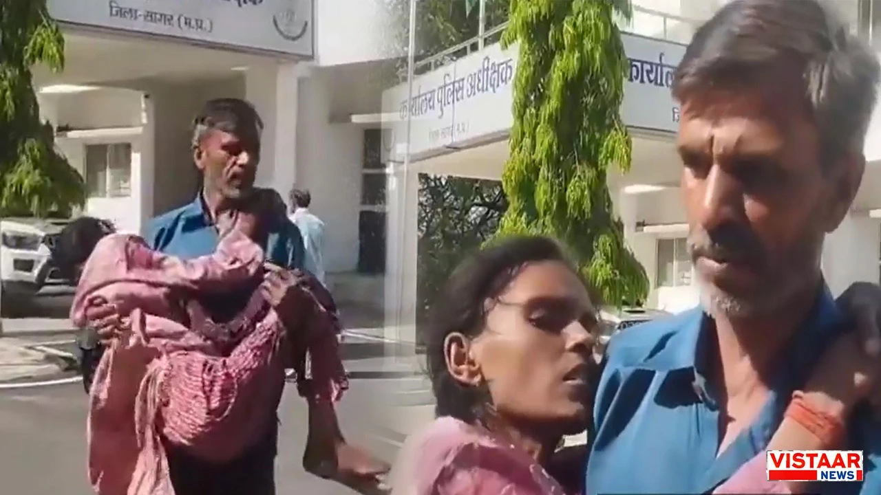 The father reached the SP office carrying his daughter in his lap.
