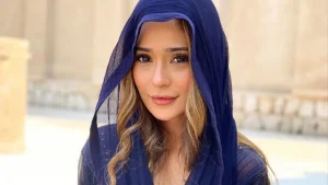 Sara Khan
