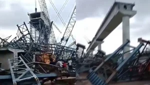 hamirpur betwa river underconstruction bridge collapsed 6 labourers dead
