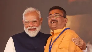 पीएम मोदी और सुवेंदु अध‍िकारी