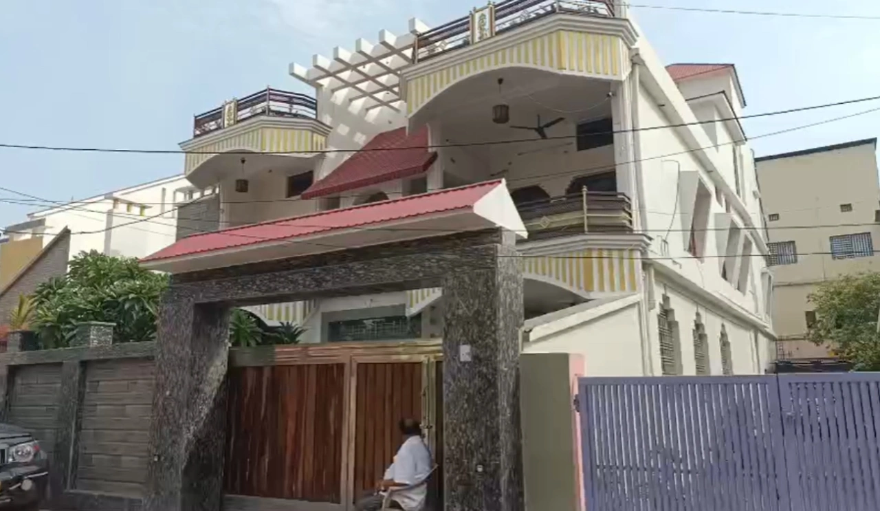 Rewa ED Raid Famous Contractor House
