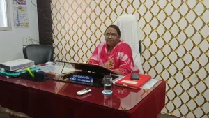 The CMO himself had to complain on the CM helpline number regarding the supply of contaminated water in Seoni.
