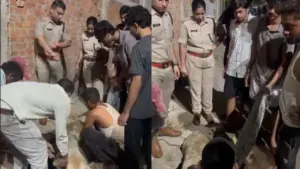 In Rewa, the police rescued the cow with the help of local people.