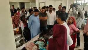 MP Gajendra Singh Patel and former minister Prem Singh Patel reached the hospital and met the injured.