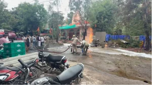 Four people were injured in a gas pipeline blast in Indore.