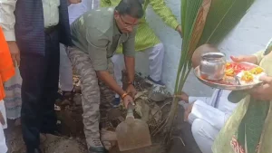 After the death of mother in Dhar, 5 thousand plants were donated.