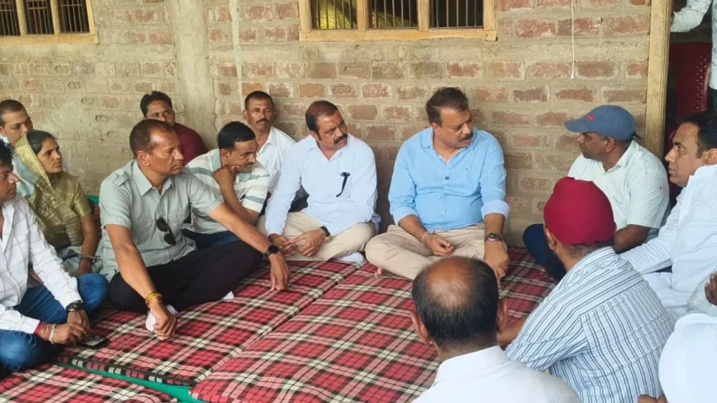 Leader of the Opposition Umang Singhar met the family members of NEET student Avantika.