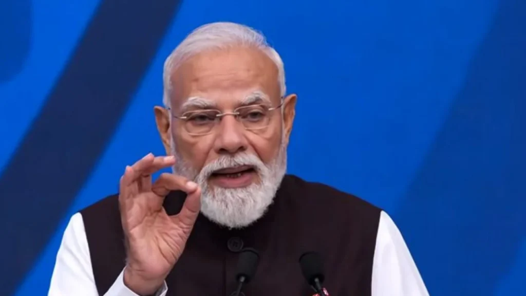 प्रधानमंत्री नरेंद्र मोदी