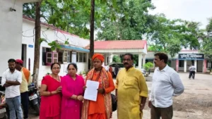 Sadhvi submitting a memorandum