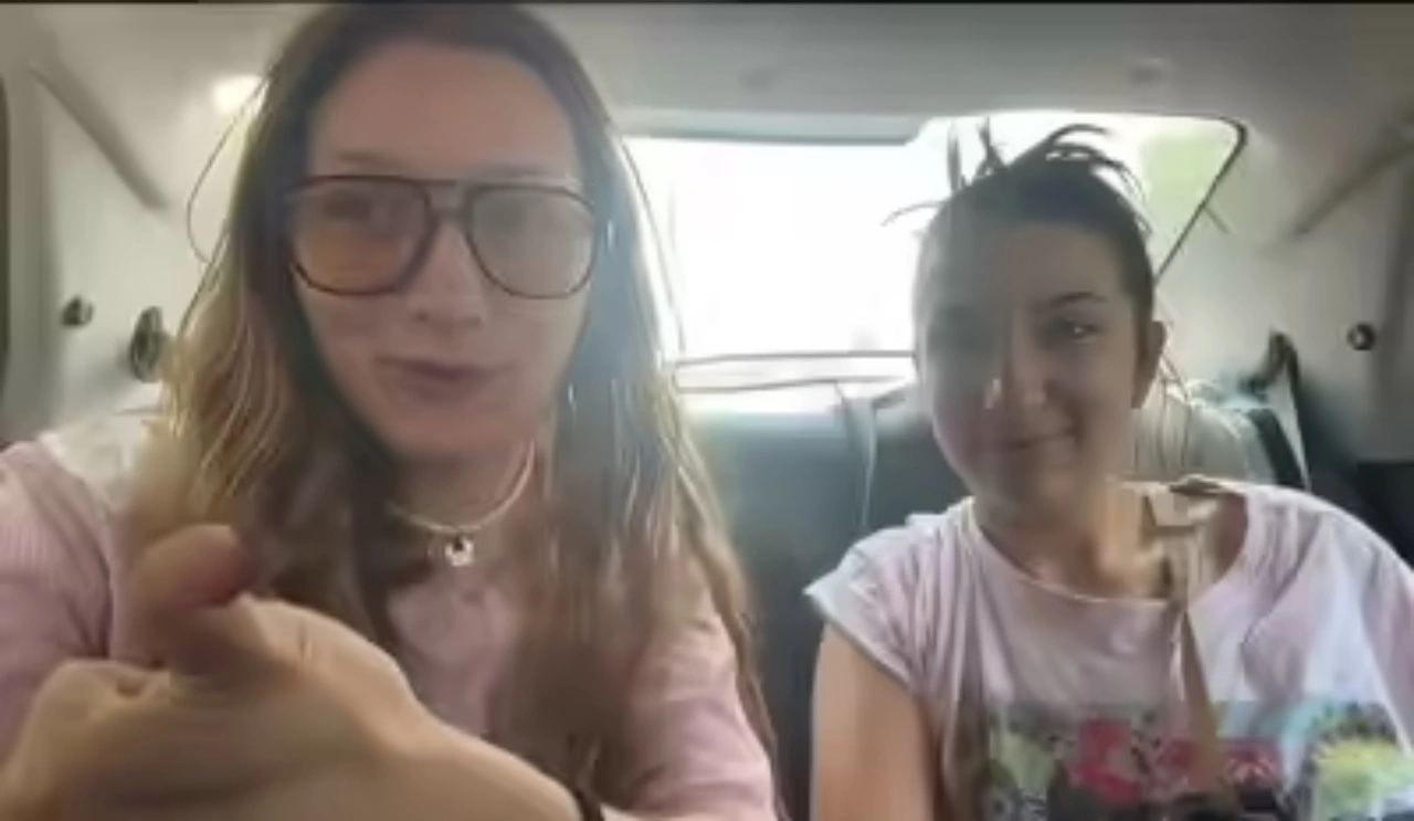 Agra Foreign Tourist Scam