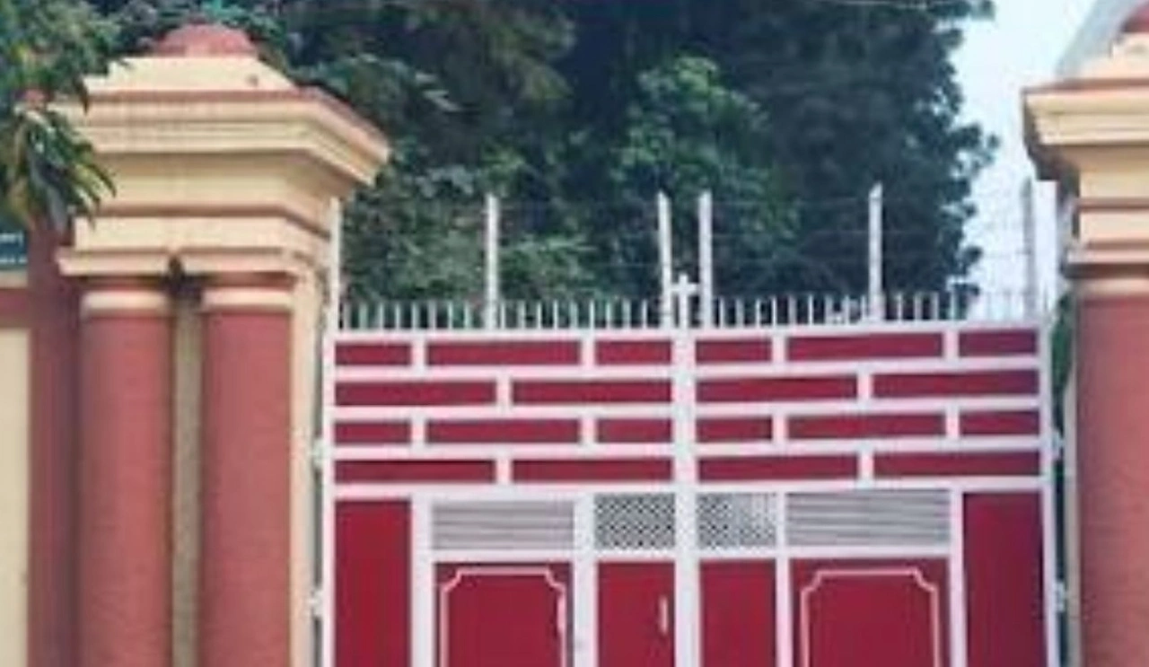 Agra School