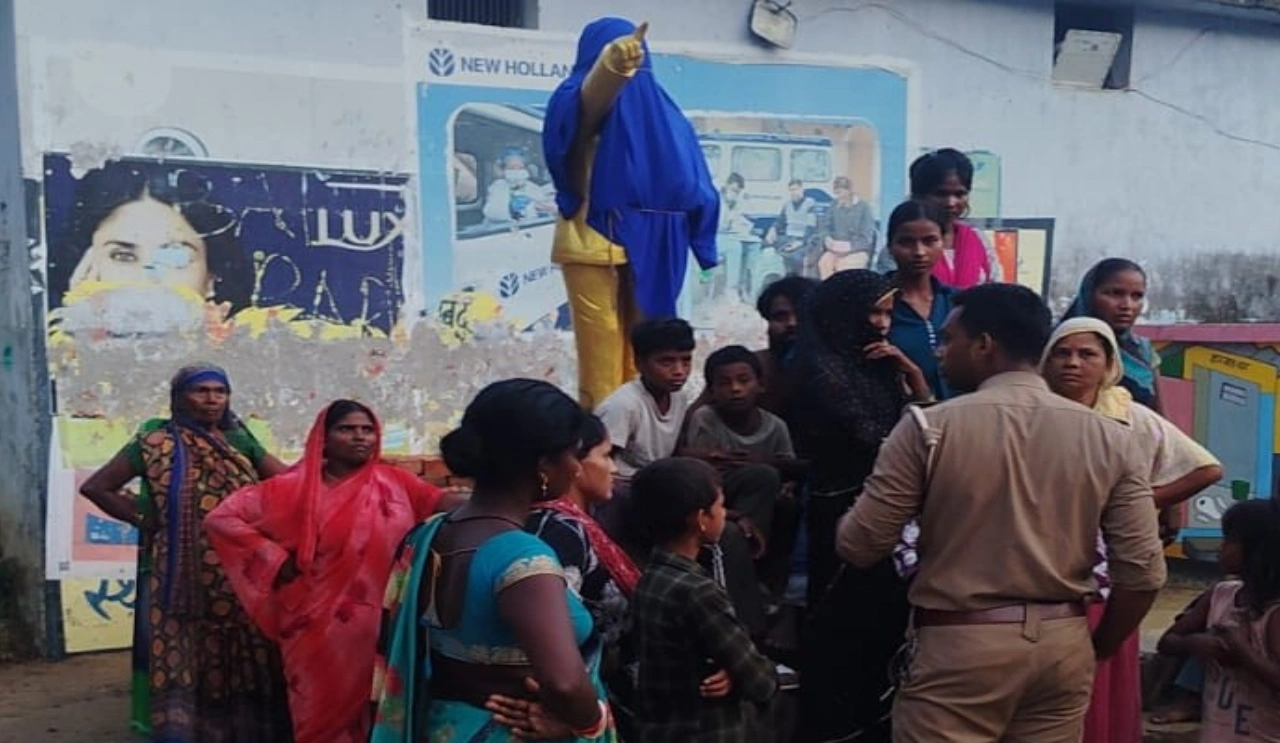 Ambedkar statue clash in Deoria