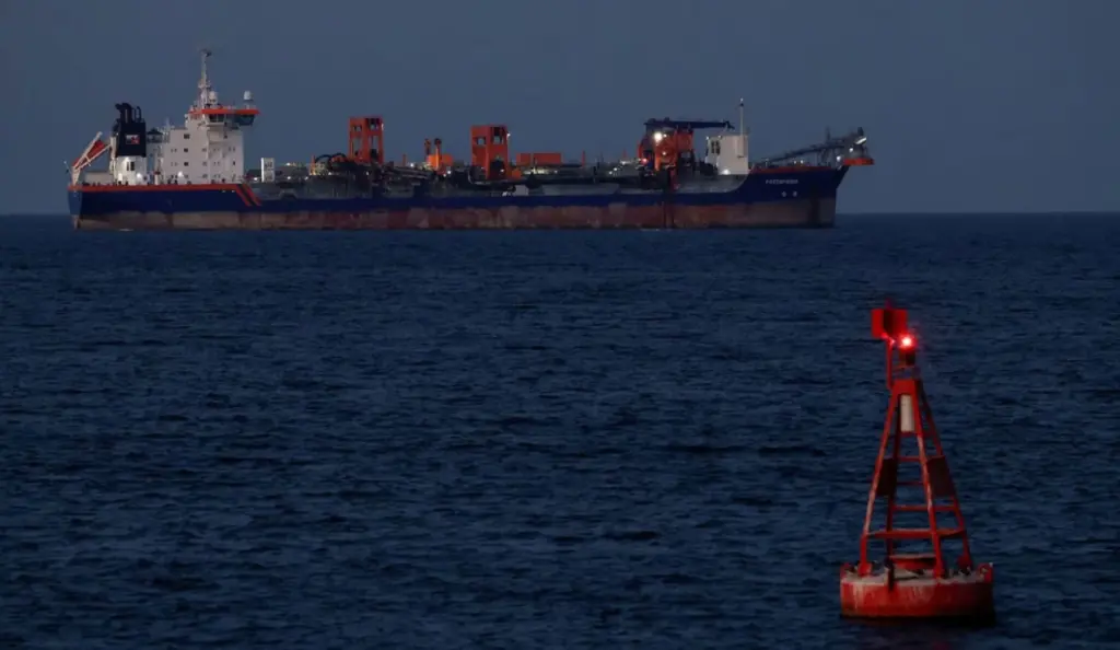 Fertiliser Ships Strait of Hormuz