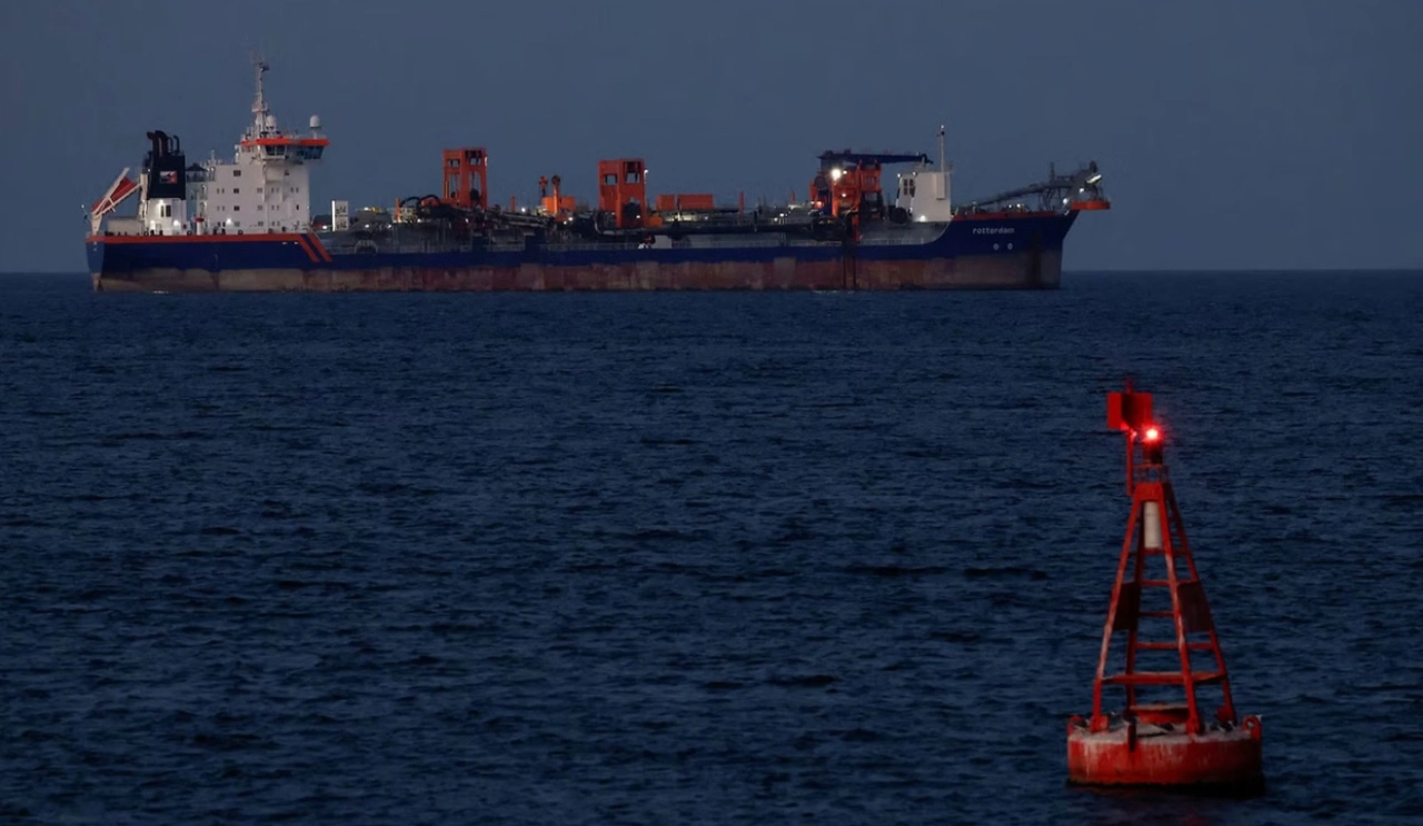 Fertiliser Ships Strait of Hormuz