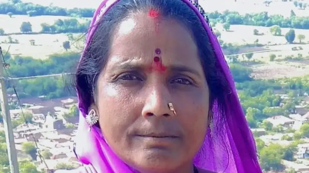 A woman died after consuming sulphas tablets for headache.