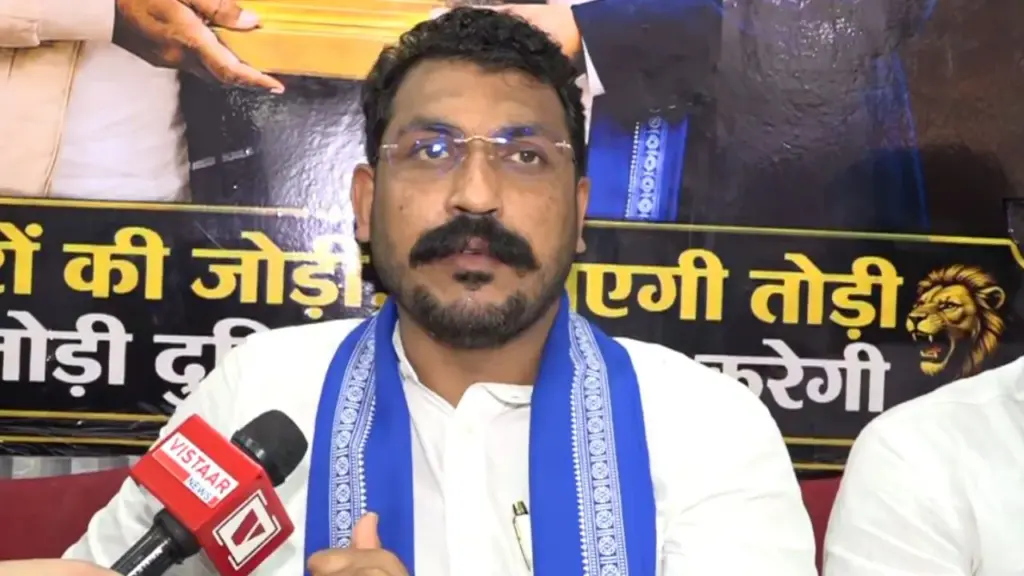 The candidate from Chandrashekhar Azad's party filed his nomination.
