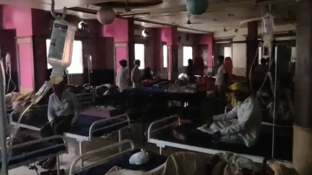 'Good Hospital' in Burhanpur was sealed after admitting 200 patients, despite having permission for only 25 beds.