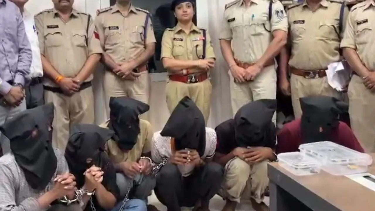 dewas fake transgender dacoity interstate gang busted by police 6 accused arrested